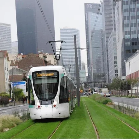 Ryan Homes - In Aparthotel, La Defense Apartment Courbevoie