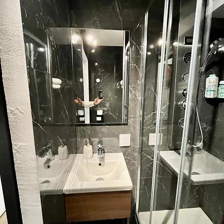 Apartment Ryan Homes - In Aparthotel, La Defense 3*